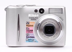 Nikon COOLPIX 5200
